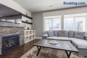 Beautiful abode in Abbotsford - Image 1