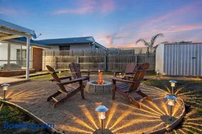 Spacious 3BR Family Home Near Hobart Airport & East Coast - Image 1