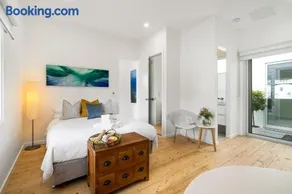 Eastern Beach Retreat - Image 2