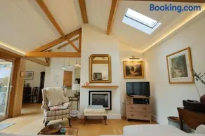 Musthay Mews Tockington cottage - Image 2