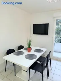 T2 Pineuilh avec parking privé - Image 2
