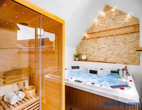 Escapade au Cocon des Plaisirs Secrets Spa &Sauna - Image 1