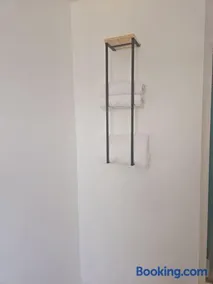 Comfy 1BR Apt. in Pleasant Ridge - Image 3