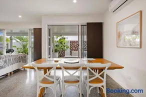 Sophie's Place - Image 5