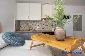 Sea Breeze Studio - Image 1
