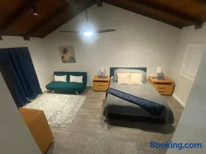 BonVoyage-Sleep&Sail Overnight Stays-Sleeps 6-8 - Image 3