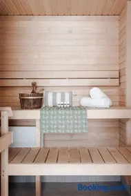 Spacious 3-Bedroom Home with Sauna near Helsinki Centre - Image 4