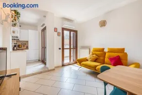 Bright Milan Apartment - City Center & Terrace - Image 3
