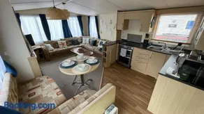 Cozy Private Static Caravan at Llyons Robin Hood - Silver Birch Way 11 - Image 2