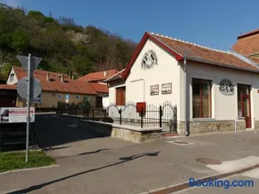 Centrál Apartman - Image 1