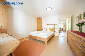 2205 Schoen eingerichtete Wohnung mit stilvollem Flair - Image 4
