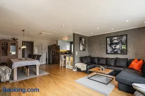 Family home with three bedrooms In Ålesund - Image 5