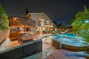 Entire Private House with Pool, Hot Tub, King Bed, Garage, 4 Bedrooms 4 Bathrooms, Available Now - Image 2