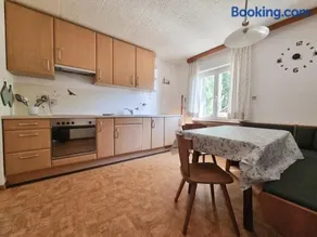 Apartment Burger - Image 3
