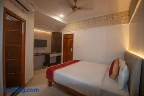 Hotel Town Palace - Image 4