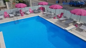 Hotel Mont Blanc - Image 1