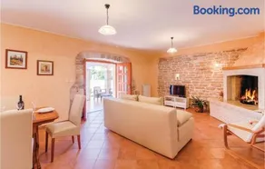Three-Bedroom Holiday Home In Pazin - Image 4