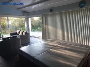 Charmante maison avec spa sauna et jardin privatif - Image 4
