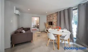 Harmonie Apartments - Pool & Free Parking, 5 min A6 & Chalon sur Saone - Image 1