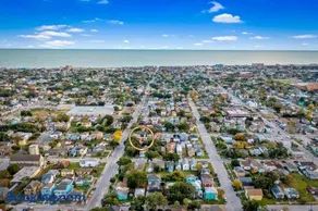 Historic 1871 Coastal Breeze with Heated Pool - Restoring Galveston - Image 3