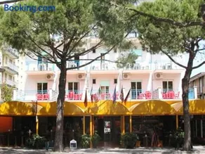 Hotel Canova - Image 1