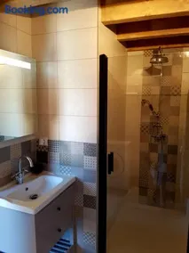 Coquette maison à la campagne avec Jacuzzi SPA nage et Piscine - Image 3