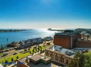 3 Bedroom Apartment over looking Newcastle - Image 1
