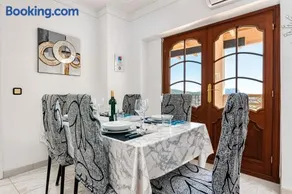 Apartment 'The Triplets' mit Bergblick, WLAN und Klimaanlage - Image 3