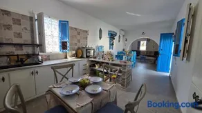 Charming Houch With Pool - Image 2
