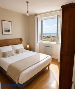 LocaLise - M6C - Les Clés de l'Océan - Maison avec vue mer exceptionnelle - Accès plage immédiat depuis la terrasse - Terrasse, jardin clos - Wifi inclus - Linge de lit inclus - Image 5