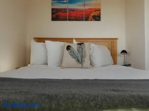 072A Affordable Getaway near South Rim Sleeps 4- No Kitchenette - Image 3