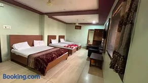 Hotel Mahadev and Guesthouse - Image 3