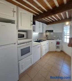 Appartement de charme au calme avec piscine, au pied du Colorado provençal, cœur du Luberon - Image 1