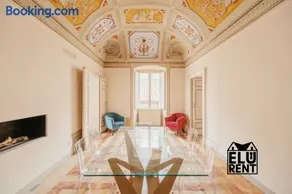 Sotto gli affreschi del 1800 con colazione inclusa - Image 1