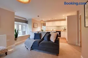 Modern flat nestled in the Malvern Hills Worcestershire - Image 1