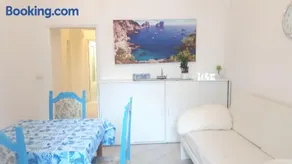 Appartement de vacances avec internet haut débit et terrasse | Vue ville - Image 5