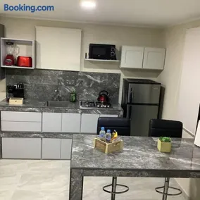 Cozy 1-bedroom apartment minutes away drive to Mangel Halto Beach - Image 5