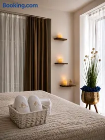 Lux Line Apartment - Image 5