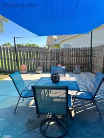 Pet-Friendly 3BR Home, Fenced Yard, Near KC - Image 1