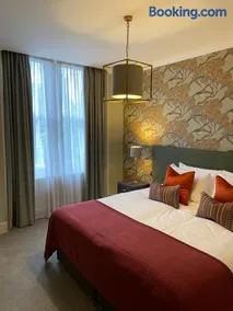 Rooms at the Saint - Image 5