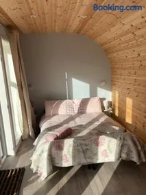 The Cabin - Image 5