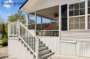 749 Townsend - Image 3