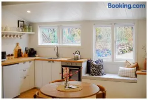 Garden View Cottage - Image 2