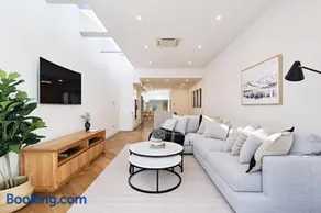 MARR86R - Architectural Redfern Gem - Image 1