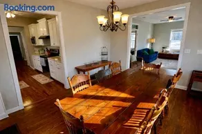 Sycamore House - 4 Bedroom Vineyard Retreat Near KC - Image 4