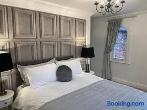 Castle View House - Image 3