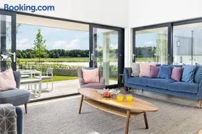 Lakeside property with spa access on a nature reserve Maple House BV08 - Image 5