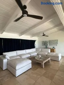 Moeʻuhane Kai Beach Front Home - Image 2