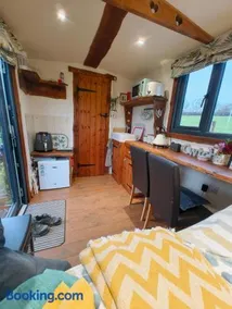 Y Cwtch - Image 4
