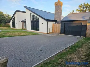 Luxury 12-person Kent Group Retreat - Image 3